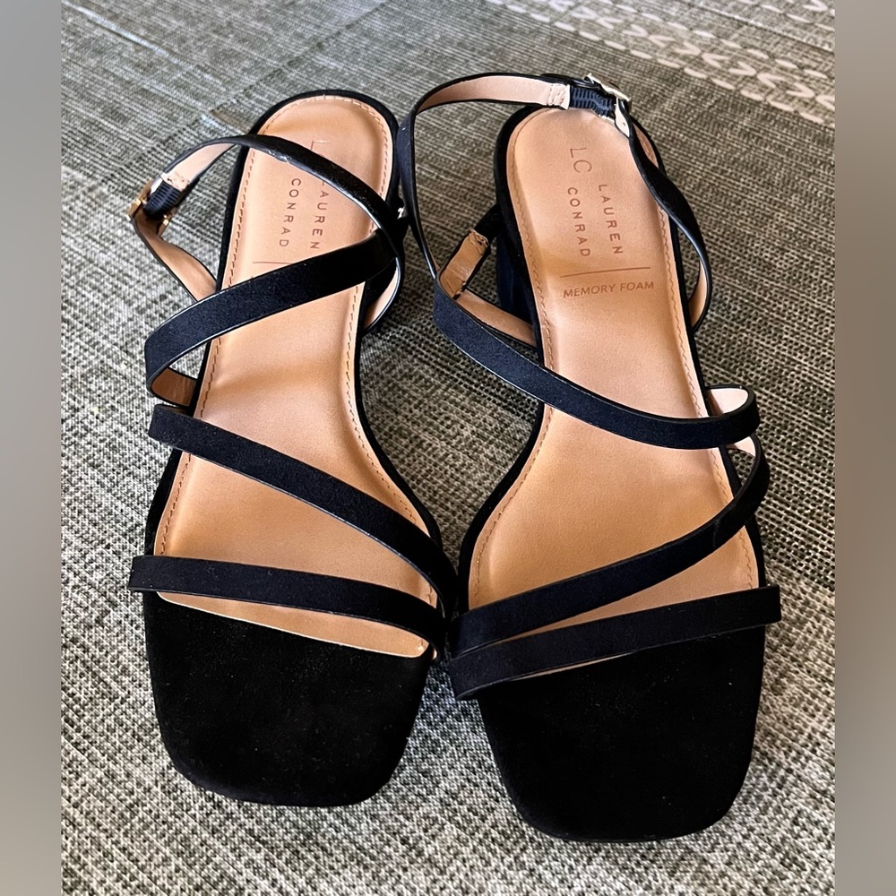 Lauren Conrad Size 10 strappy low Block heel sandals